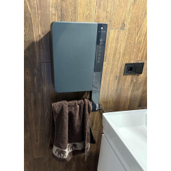 Конвектор за баня TELIA, черен с поставка за кърпи 1000+800 W Конвектор за баня TELIA, черен с поставка за кърпи 1000+800 W